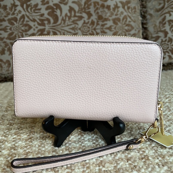 Michael Kors Jet Set Travel LG Flat MF Phone Case - Picture 7 of 16